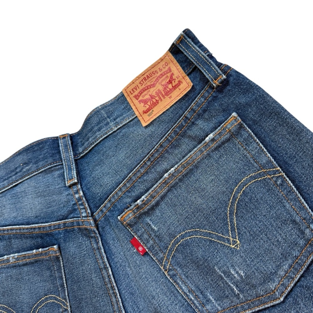 Levi’s Distressed Denim 501 shorts | W29 - Picture 6 of 8